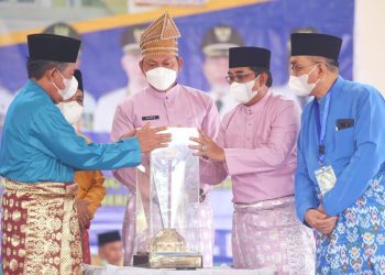 Tanjabbar Tuan Rumah MTQ ke 50 Berhasil Meraih Juara Umum