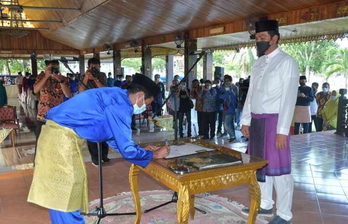 Bupati MFA Lantik Sekda Definitif Batanghari