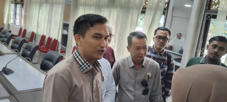 Komunitas Masyarakat Kota Seberang Jambi Tolak Kehadiran Alfamart, Komisi I DPRD Kota Jambi Gelar Rapat Dengar Pendapat