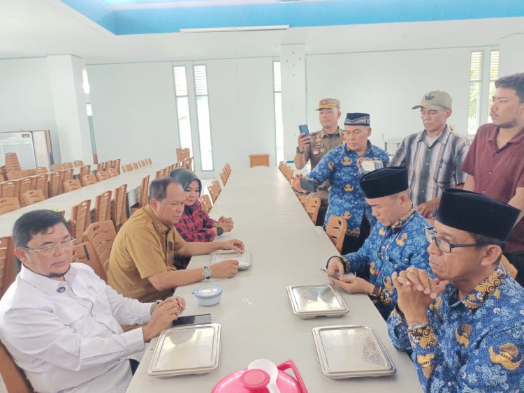 Wakil Ketua DPRD Jambi, Ivan Wirata Tanggapi Keluhan Katering di SMA TT Jambi