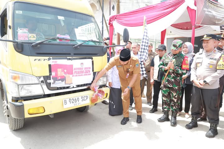 Pemkab Tanjabbar dan KPU Mulai Distribusi Logistik Pilkada 2024, Sekda Ingatkan Keamanan dan Koordinasi