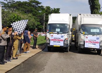 Pelepasan Logistik Pilkada Kota Jambi, Sri Purwaningsih Harapkan Distribusi Aman dan Lancar