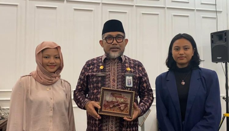 Dua Pelajar SMAN 2 Tebo Wakili Indonesia di COP-29, Sekda Provinsi Jambi Apresiasi Kiprah Mereka untuk Lingkungan