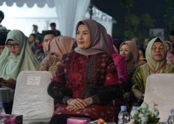 Ketua TP PKK Muaro Jambi Hadiri Festival Batanghari 2024
