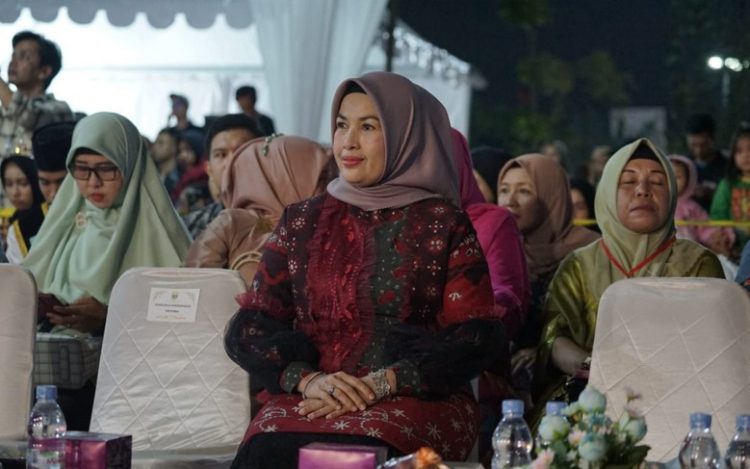 Ketua TP PKK Muaro Jambi Hadiri Festival Batanghari 2024