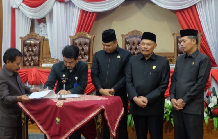 Rapat Paripurna DPRD Muaro Jambi Bahas Perubahan APBD 2024: Pj Bupati Raden Najmi Tekankan Penyesuaian KUPA-PPAS