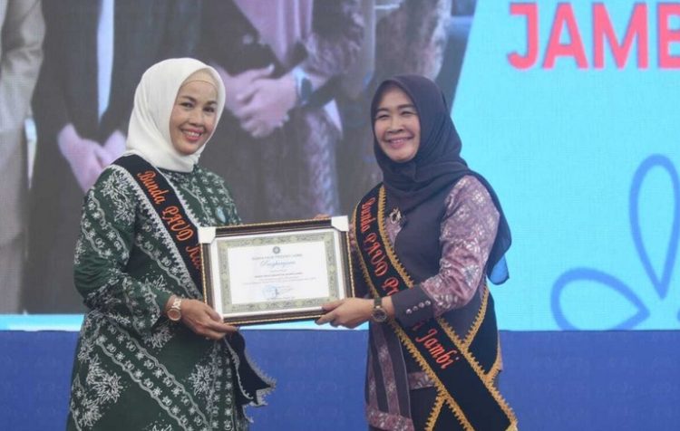 Bunda PAUD Muaro Jambi Hadiri Kegiatan Sosialisasi Transisi PAUD ke SD