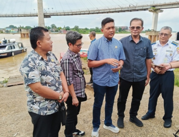 Kapal Tongkang Batu Bara Tabrak Tiang Penyangga Jembatan Aurduri 1: Ketua DPRD Jambi Minta Pertanggungjawaban