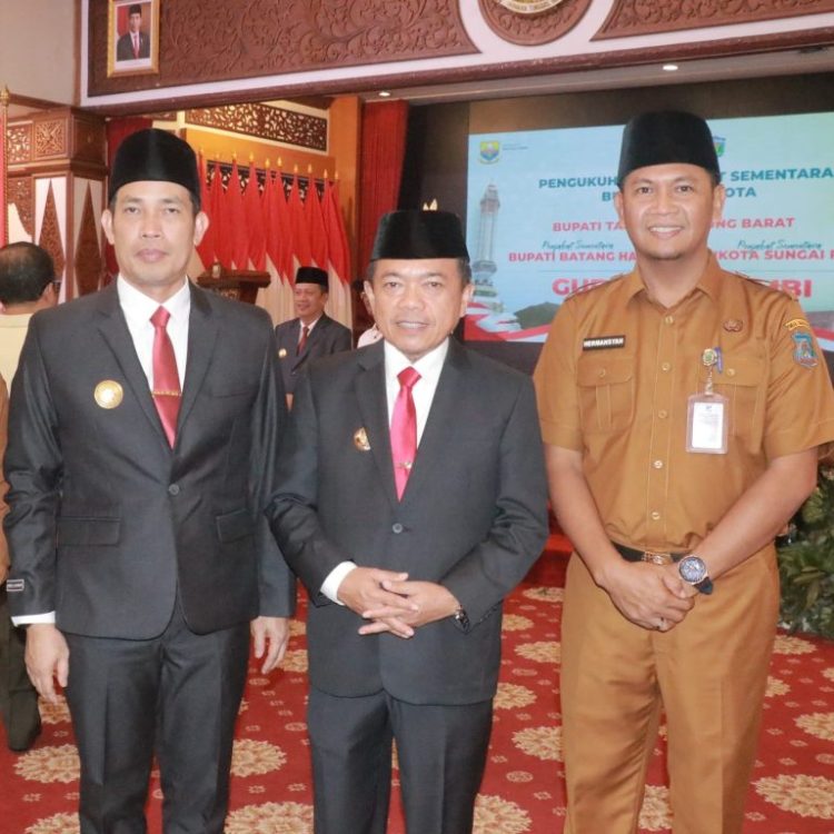 Sekda Tanjabbar Hadiri Pengukuhan Pjs Bupati Tanjabbar, dr. H. MHD. Fery Kusnadi