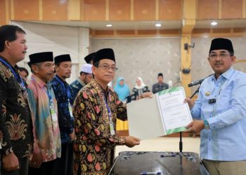 Bupati Tanjung Jabung Barat Resmi Kukuhkan Pengurus FKUB Kecamatan
