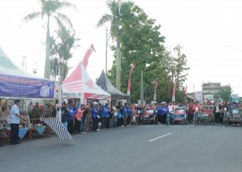 Melestarikan Kearifan Lokal: Bupati Tanjung Jabung Barat Membuka Lomba Balap Becak Hias