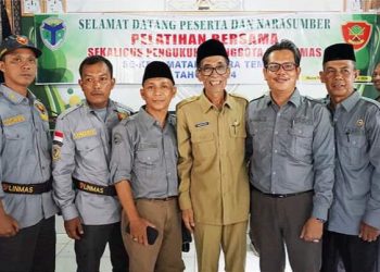 Wakil Bupati Bakhtiar, SP Kukuhkan Tujuh Puluh Anggota Satlinmas Se-Kecamatan Muara Tembesi