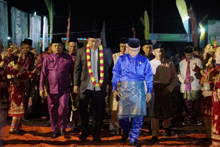 Ketua DPRD Muaro Jambi Boyong Anggotanya ke Acara MTQ Kecamatan Kumpeh