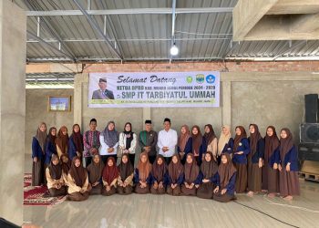 Ketua DPRD Kabupaten Muaro Jambi Sambangi SMP IT Tarbiyatul Ummah di Hari Santri