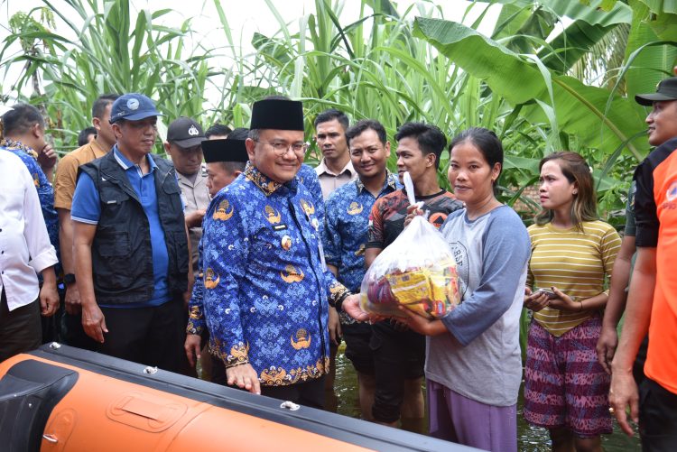 Ribuan Rumah Terendam Banjir di Kota Jambi, Pemkot Salurkan Bantuan