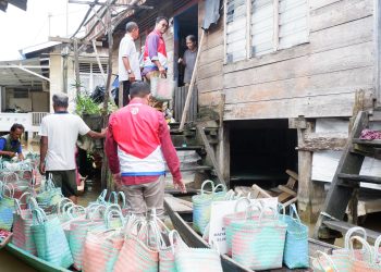 Pertamina Peduli Salurkan 140 Paket Sembako untuk Warga Terdampak Banjir di Jambi