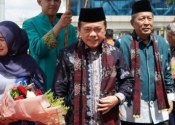 LAM Jambi Sambut Kedatangan Gubernur dan Wakil Gubernur Jambi Periode 2025-2030 dengan Prosesi Adat