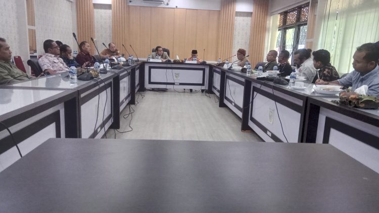 DPRD dan YLKI Soroti Perwal Nomor 61 tahun 2018, Dorong Kantong Belanja Ramah Lingkungan Gratis