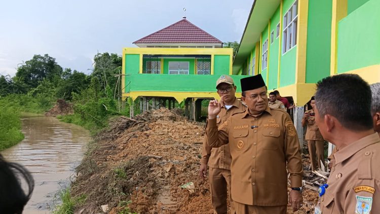 Pemkot Jambi Normalisasi Sungai untuk Atasi Banjir dan Lindungi Lahan Pertanian