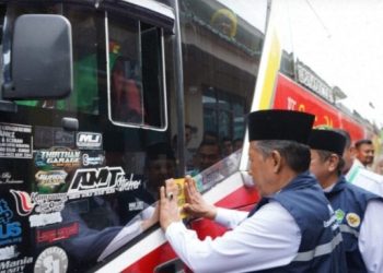 JCH Provinsi Jambi Kloter 13 Diberangkatkan, Wagub Sani: Jaga Fisik dan Mental Selama Ibadah