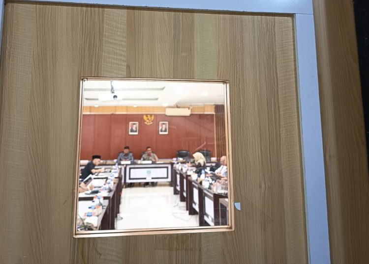 Komisi IV DPRD Kota Jambi Gelar Rapat Tertutup Bahas Dugaan Malpraktik di RS Erni Medika, Keluarga Korban Desak Keadilan