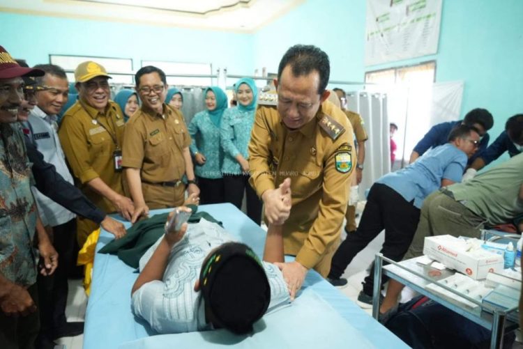 Bupati Muaro Jambi Luncurkan Program Sunat Gratis di Seluruh Pukesmas