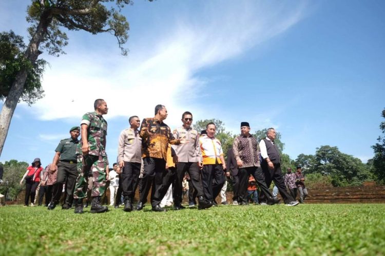 Bupati Muaro Jambi Hadiri Perayaan Hari Waisak