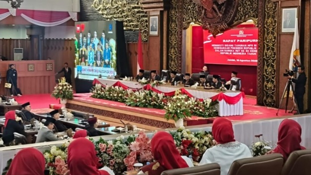 Gubernur dan Wakil Gubernur Jambi Hadiri Sidang Tahunan MPR-DPR RI 2025 di DPRD Provinsi Jambi