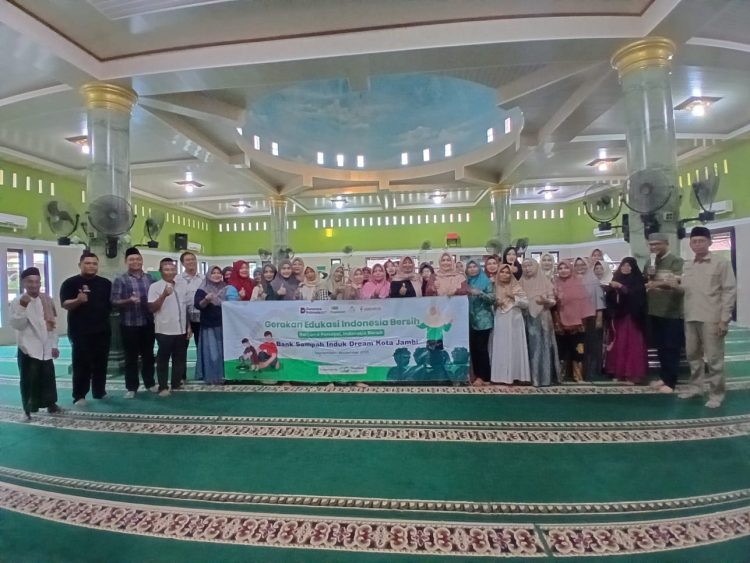 Sinergi Pemerintah, Forum Sahabat Emas, dan Ibu-Ibu Pengajian Dorong Pengelolaan Sampah Kota Jambi