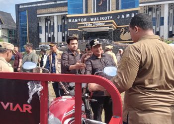 Pemkot Jambi Salurkan Gerobak Motor Pengangkut Sampah, Maulana: Harus Bersih Kalau Mau Jadi Kota Wisata