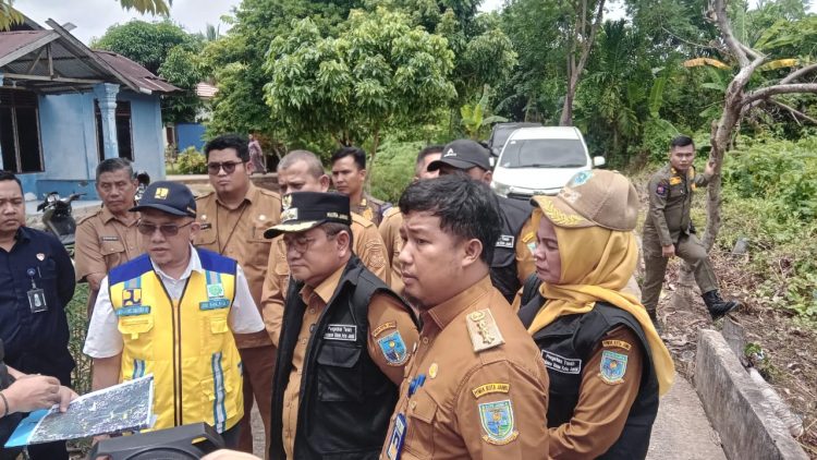Maulana Pastikan Kolam Retensi Lingga Permai Segera Dibangun, Lahan Hibah Provinsi Rampung Diukur