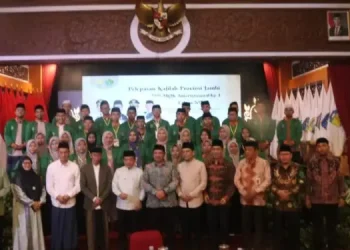 Gubernur Al Haris Lepas Kafilah Jambi Ikuti MQK Internasional di Sulawesi Selatan