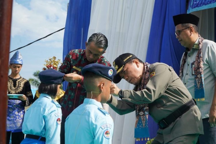 Gubernur Jambi Kukuhkan 278 Siswa Baru Angkatan XXXII SMAN Titian Teras Abdurrahman Sayoeti