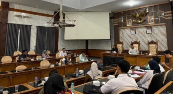 Pasca Keracunan Massal, DPRD Muaro Jambi Rapat Evaluasi SPPG MBG