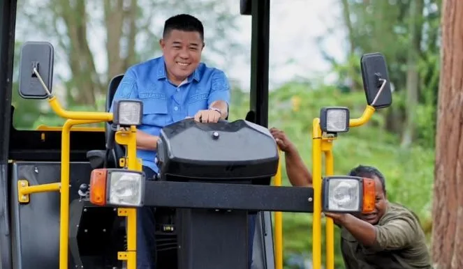 PUTR Jambi Resmikan dan Serahkan Pengadaan Alat Berat 2026