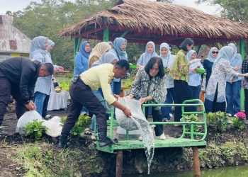 Dukung Ketahanan Pangan, IKBI PTPN Sebar Ikan Nila di Kolam Stunting