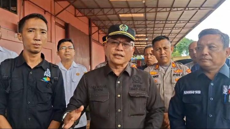 Ketua DPRD Muaro Jambi Sidak Drainase di Mestong
